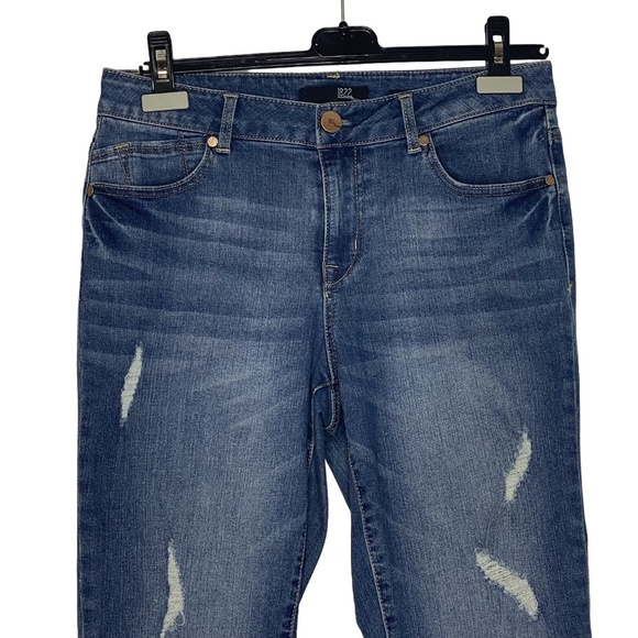 1822 DENIM Taylor Distressed Rolled Cuffed Ankle Cropped Jeans Casual Sz 10 EUC - Picture 3 of 16